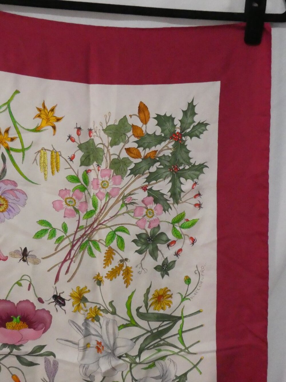 Vintage GUCCI Flora Silk Scarf Vittorio Accornero Burgundy Red Border - Picture 7 of 15